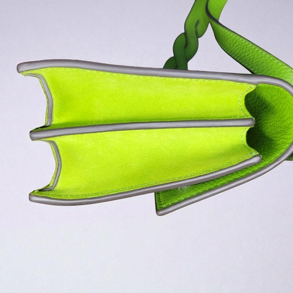 🔥 Tory Burch Small Miller Flap Shoulder Bag in Wheat Grass - Like New - Picture 10 of 12